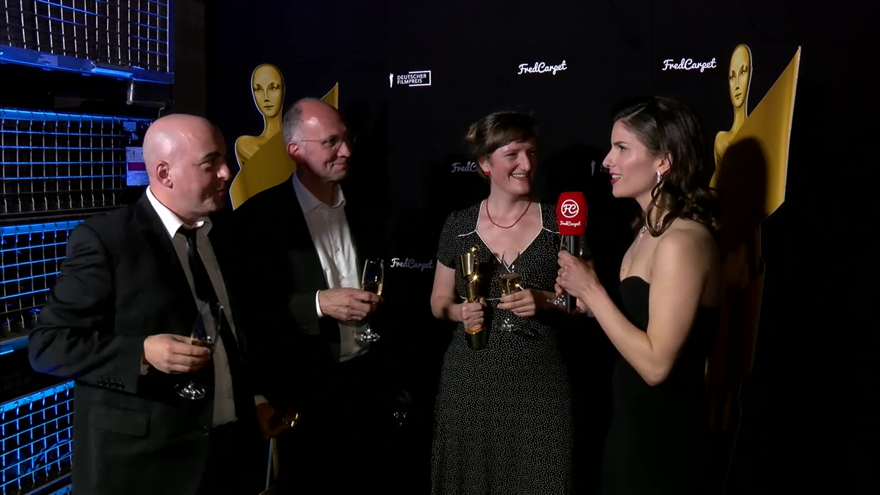 Deutscher Filmpreis 2019: Sandra Rieß' führt hinter der Bühne ein Interview mit Hochzeitskapelle, Gewinner in der Kategorie "Beste Filmmusik" für ihre Arbeit an WACKERSDORF!